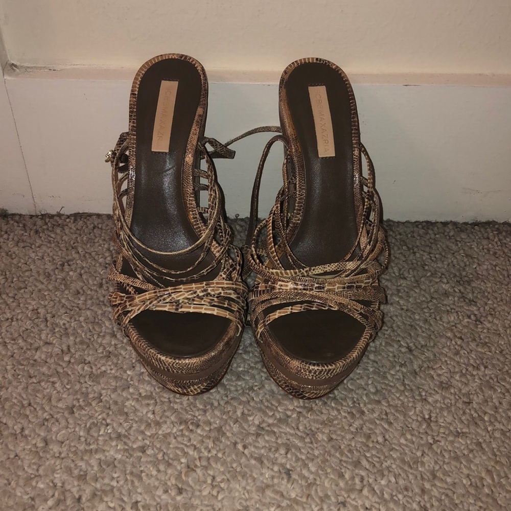 Size 8.5 BCBG Max Azria wedges